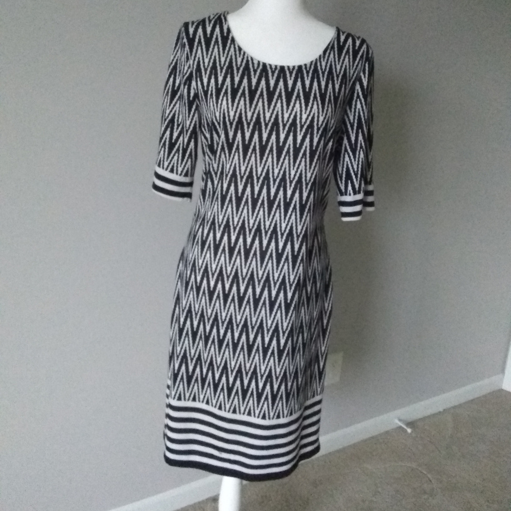 Knit, knee length, black and white dress